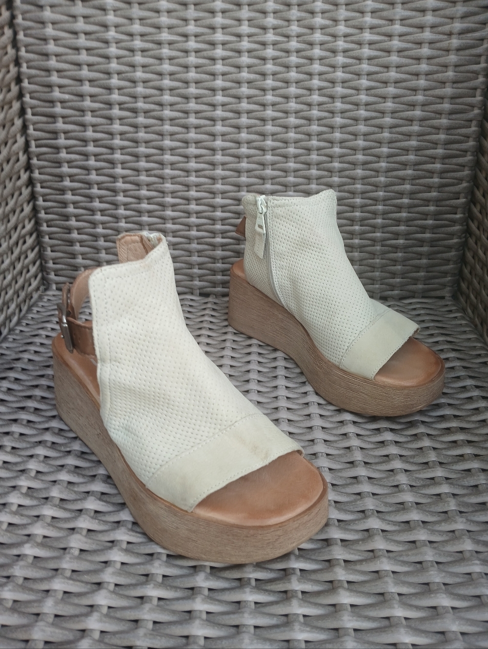 Miz Mooz Giselle Leather Wedge Sandals